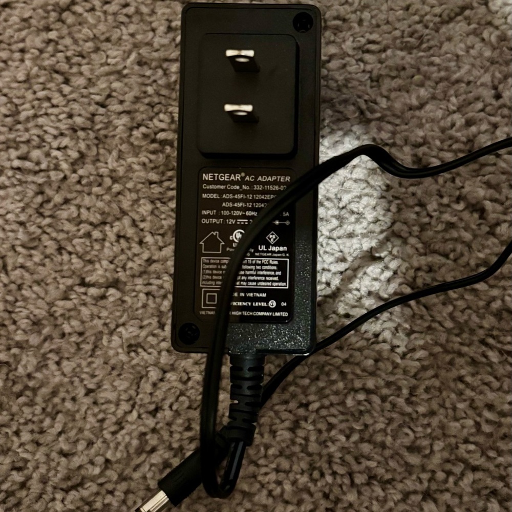 NETGEAR Black NightHawk Modem Router Combo - Picture 11 of 13